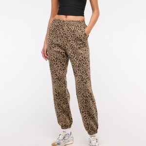 Active by Abercrombie YPB neoKnit Sweatpants Medium Leopard